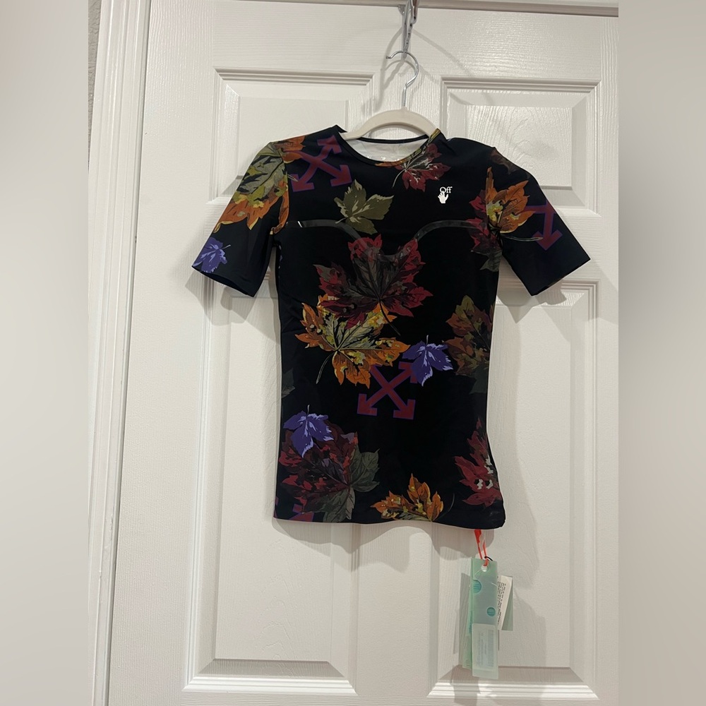 $395 Off-White Athleisure Leaves S/S Tee size XS Designed In Milan. Italy